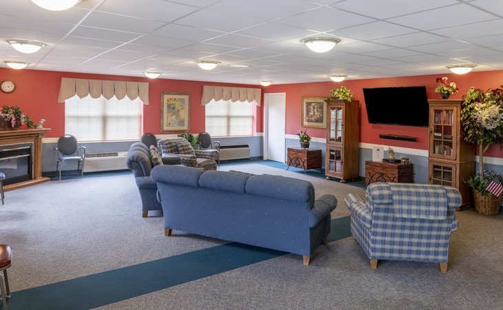 holiday-the-manor-at-woodside-12601-1227557_4