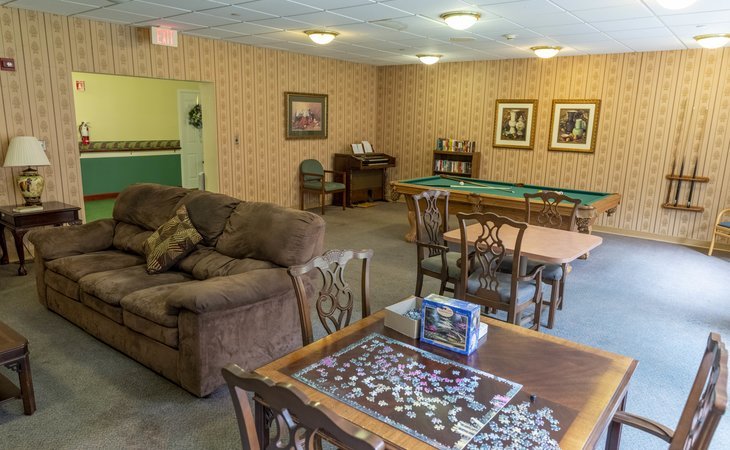 holiday-the-manor-at-woodside-12601-1227557_5