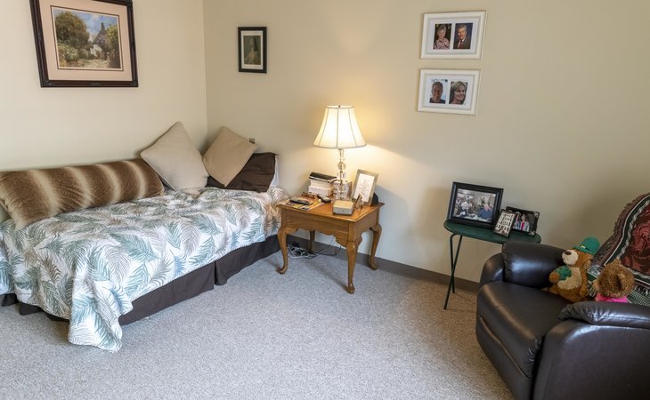 holiday-the-manor-at-woodside-12601-1227557_7