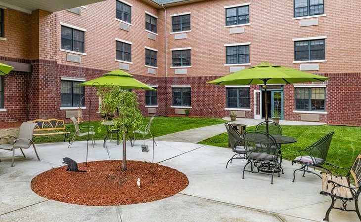 holiday-the-manor-at-woodside-12601-1227557_8
