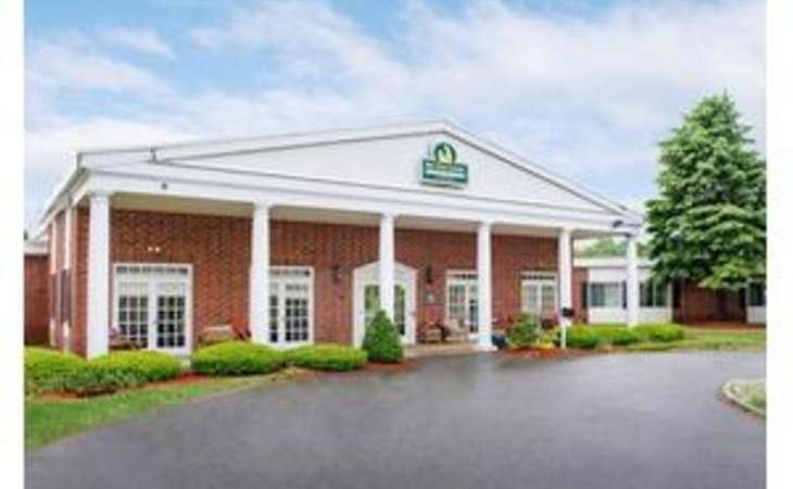 life-care-center-of-nashoba-valley-01460