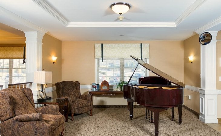 pacifica-senior-living-victoria-court-02920-1228023_3