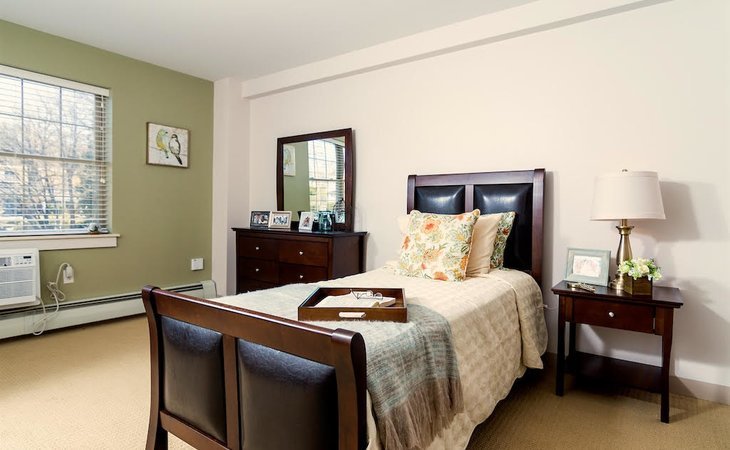 pacifica-senior-living-victoria-court-02920-1228023_6