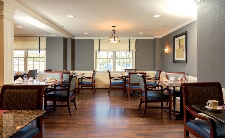 pacifica-senior-living-victoria-court-02920-1228023_8