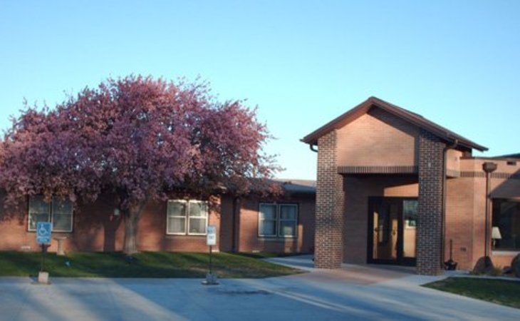 plum-creek-care-center-68850-1228038_1