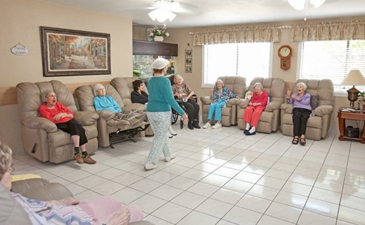 desert-comfort-assisted-living-home-85022-1228993_3