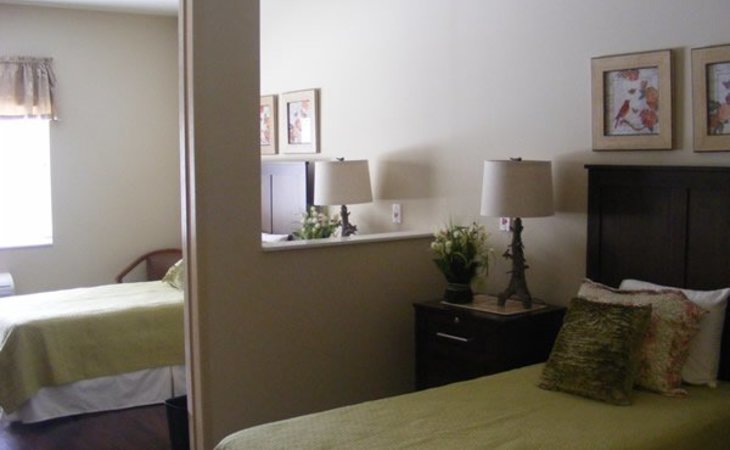mitchell-house-28777-1230570_4