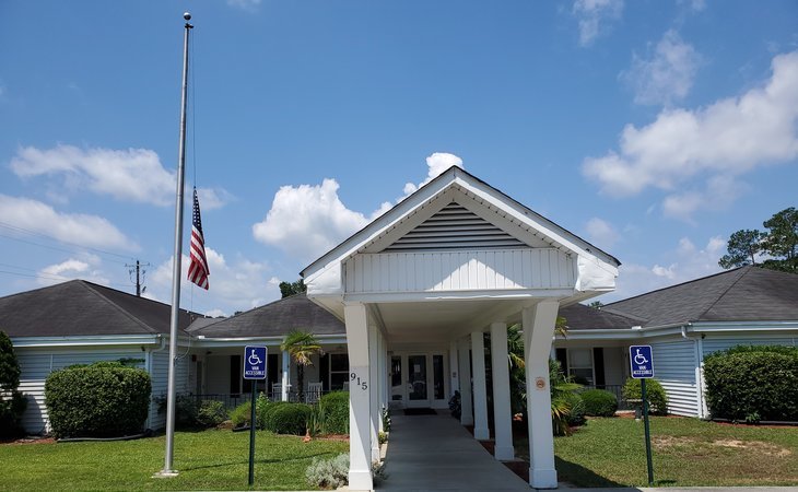 jenni-lynn-senior-living-29169-1230827_1