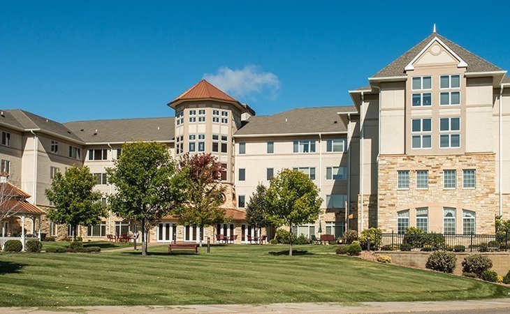 the-wellstead-of-rogers-diamondcrest-senior-living-55374