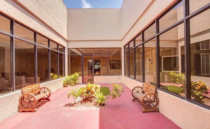 colonial-assisted-living-at-fort-lauderdale-llc-33313-1232004_9