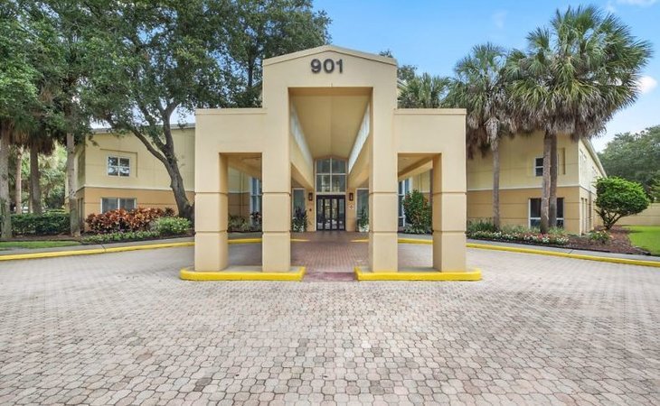 the-barrington-senior-living-33770