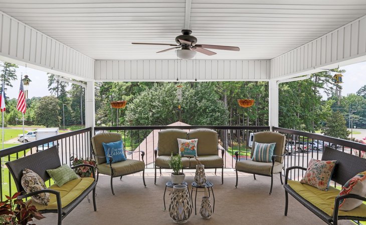 holiday-colonial-village-75605-1232097_4