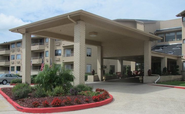the-landing-at-behrman-place-retirement-community-closed-70114
