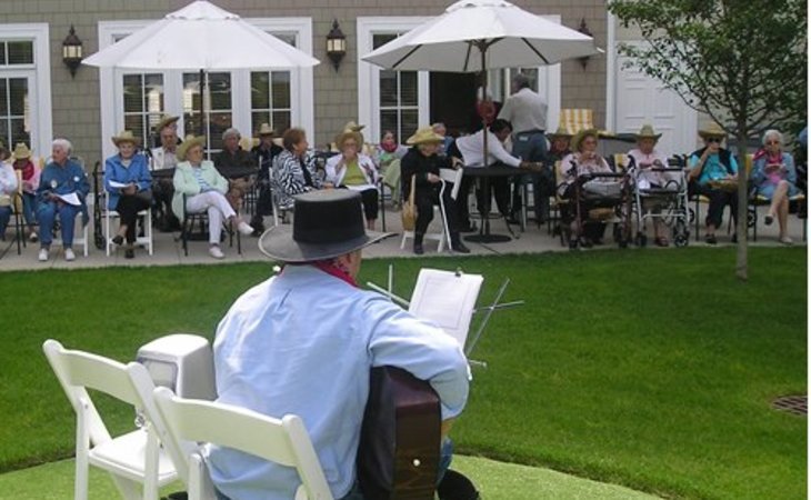 the-bristal-assisted-living-at-north-woodmere-11581-1232536_3