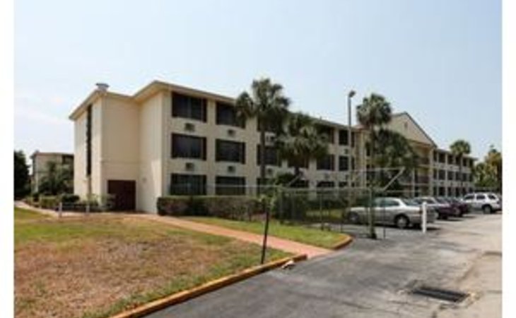 christian-manor-apartments-33401-1232601_4