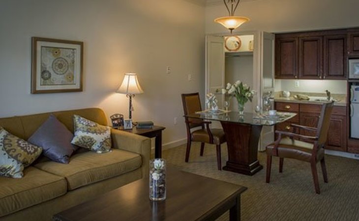 grand-oaks-assisted-living-20016-1232821_3
