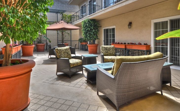 atria-encino-terrace-91436