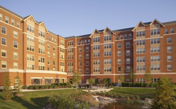 senior-suites-of-midway-village-60629