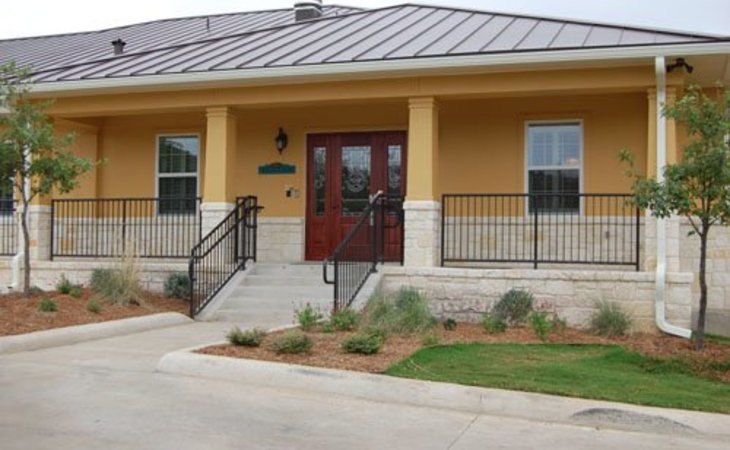 autumngrove-cottage-stone-oak-78258