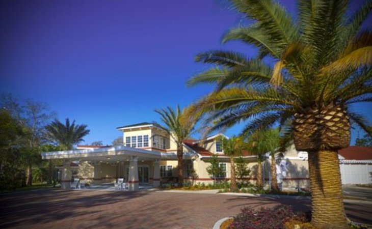 grand-palms-assisted-living-and-memory-care-32825