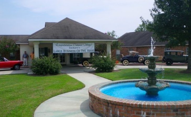 oakwood-village-assisted-living-70791-1235389_1