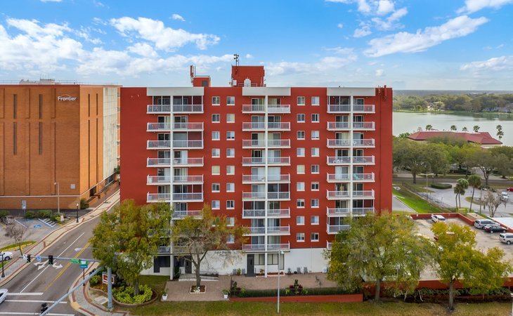 lake-morton-plaza-33801