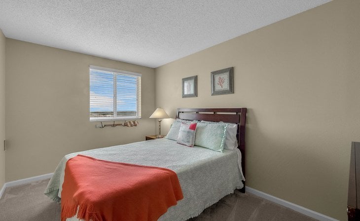 lake-morton-plaza-33801-1235469_4