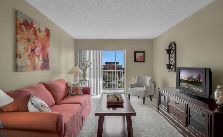 lake-morton-plaza-33801-1235469_5