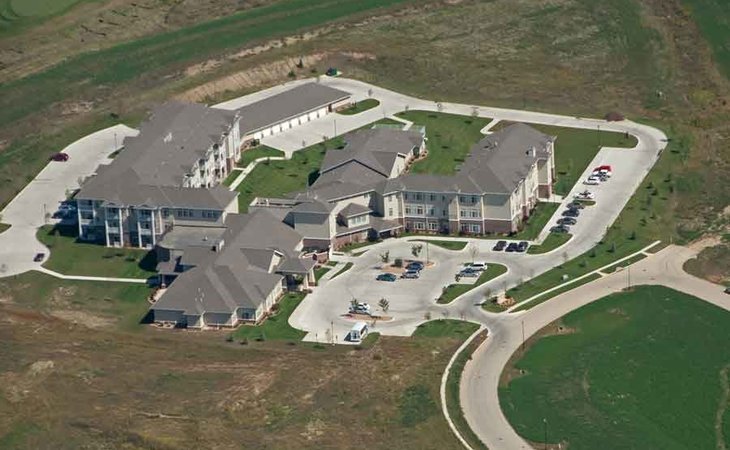 whispering-creek-retirement-community-51106