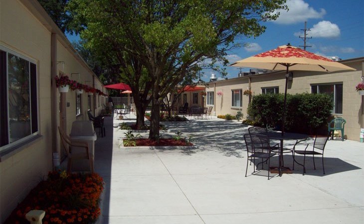 cedar-woods-assisted-living-48111