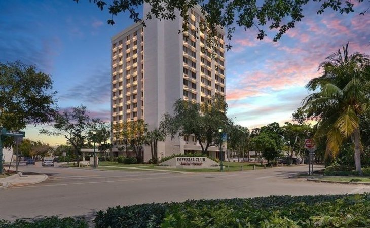imperial-club-independent-and-assisted-living-community-33160