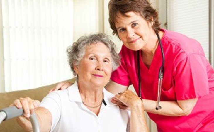 stay-at-home-senior-care-48036-1237050_5