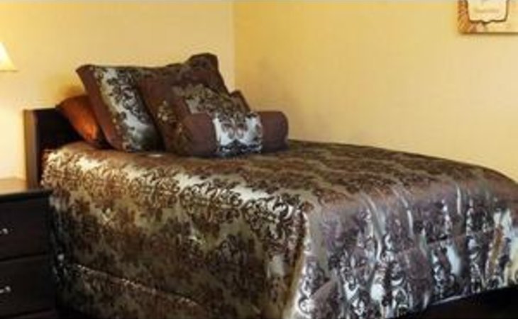 manor-of-the-plains-67801-1237170_3