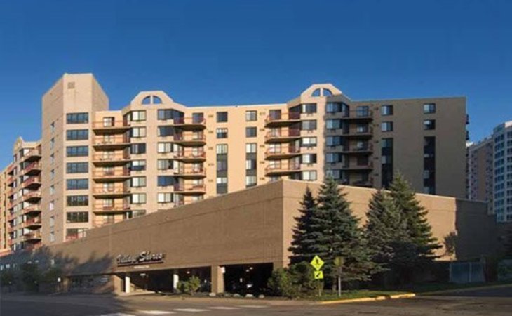 village-shores-senior-community-55423