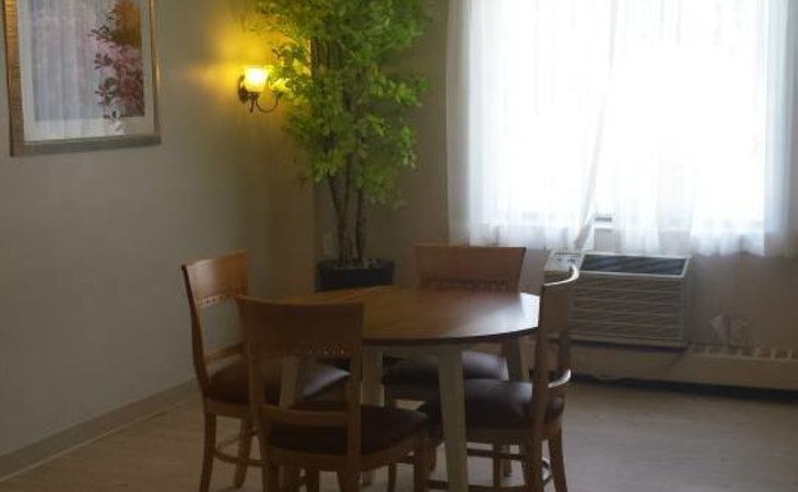 signature-senior-living-11230