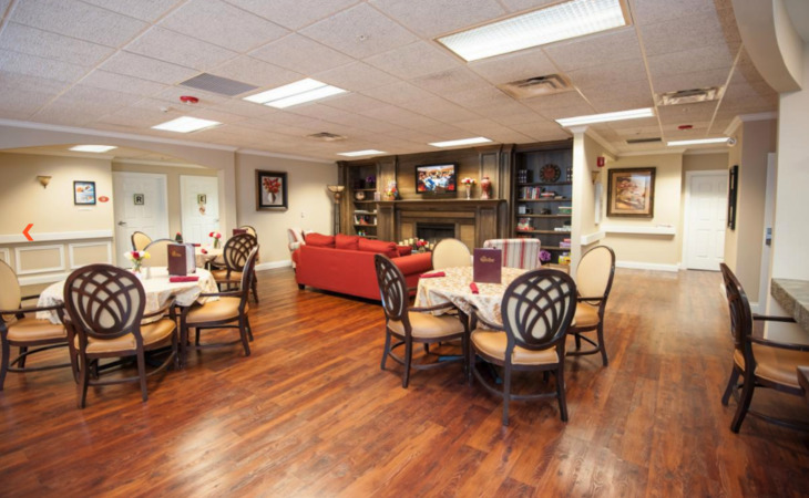 the-carlyle-house-assisted-living-community-45429-1238083_2