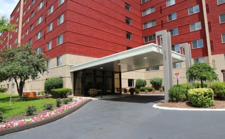 imperial-senior-suites-48034-1238117_1