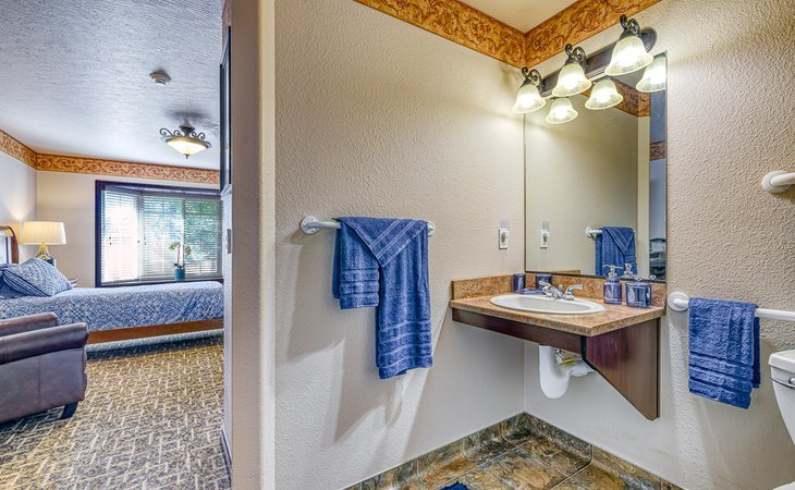 courtyard-at-coeur-d-alene-83814-1238265_8