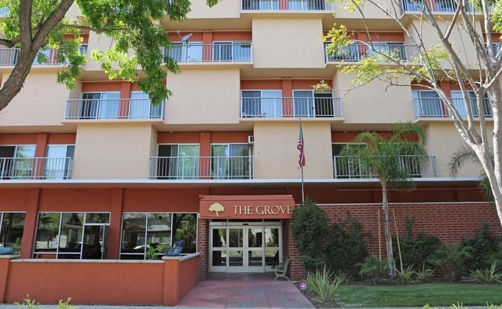 the-grove-assisted-independent-living-92501