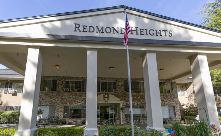 redmond-heights-senior-living-98052