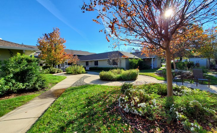 sundial-assisted-living-96003