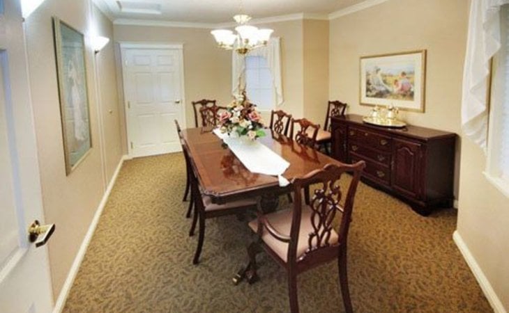 sundial-assisted-living-96003-1238754_3