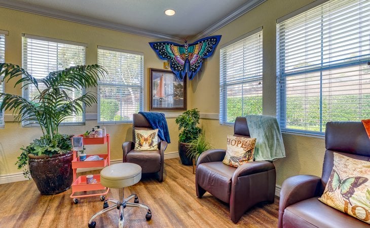 pacifica-senior-living-newport-mesa-92626-1239303_10