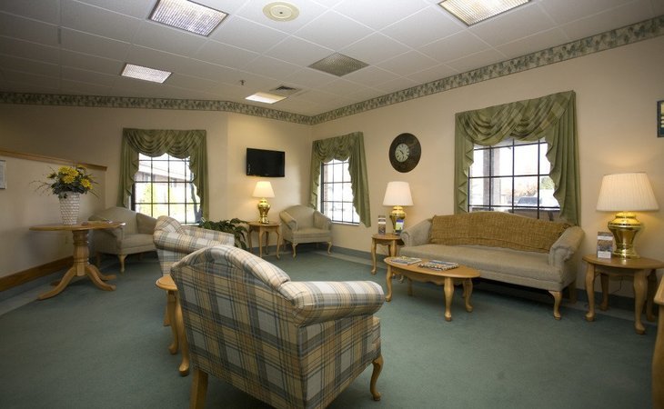 rolling-hills-healthcare-center-47150