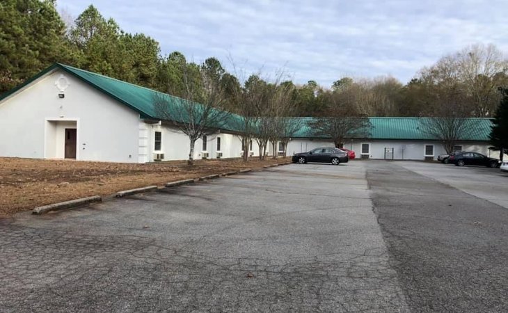 the-pines-senior-living-30558