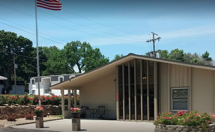 oak-creek-senior-living-66614