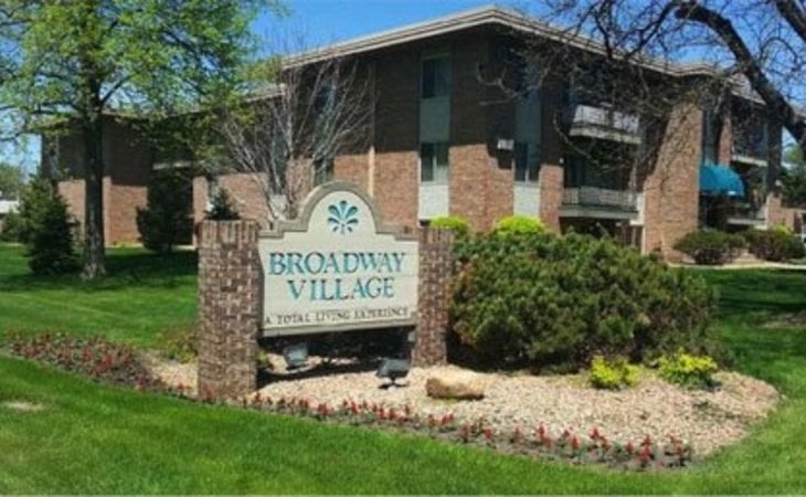 broadway-village-55428
