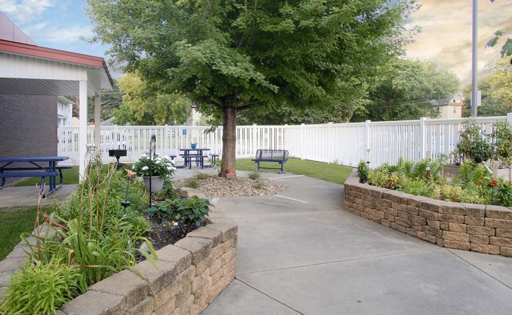 bridges-senior-lifestyle-living-50701-1239999_4