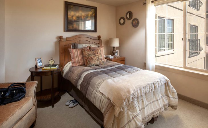white-cliffs-senior-living-86409-1240143_8