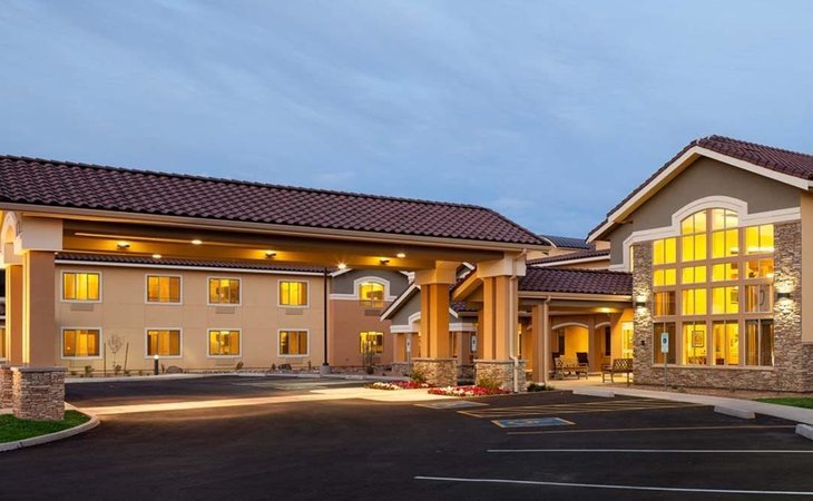 farmington-station-senior-living-06032